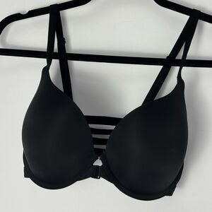 Victoria’s Secret T-Shirt Push-Up Bra 32DD Full Coverage Strappy Back Black